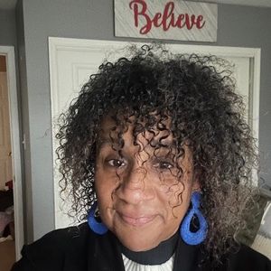 Meet your Posher, Lynne